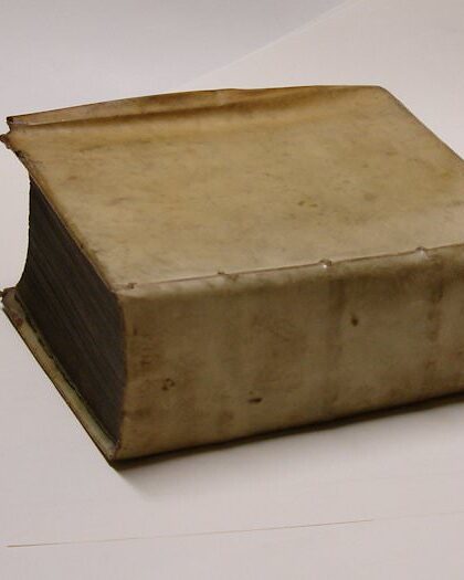 Cl. Claudiani Principum, Heroumque Poetae praegloriosissimi, Quae exstant. Caspar Barthius ope  XVII manuscriptorum exemplarium restituit; commentario multo locupletiore, grammatico, critico, philologo, historico, philosophico, politicoque, ita illustravit, ut Auctor pretiosissimus omni aetati, scholasticae, academicae, aulicae, politicaeque, esse debeat ex commendato commendatissimus.